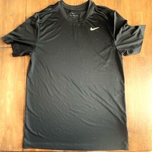 Mens Black Nike Dri-fit Short Sleeve Shirt
Size: Medium    Used
